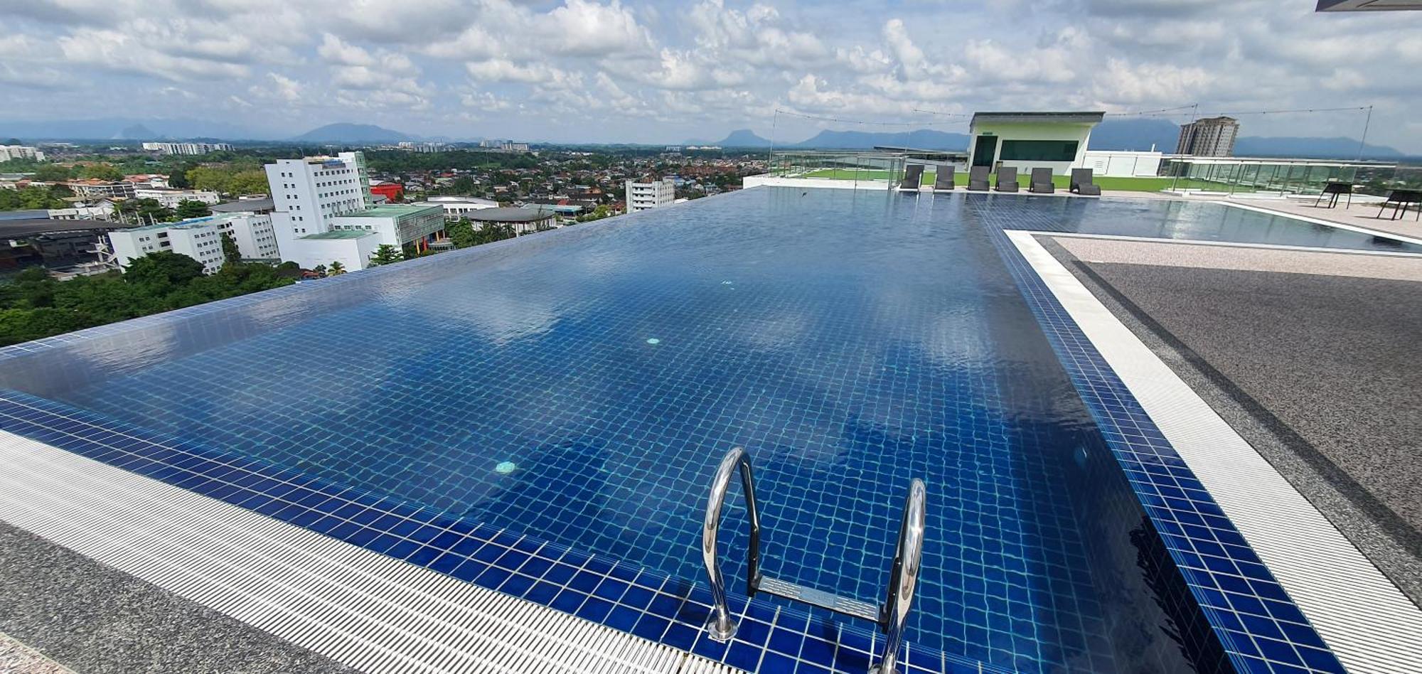 Kozi Square New Sgh Cozy Home 8A Kuching Ngoại thất bức ảnh